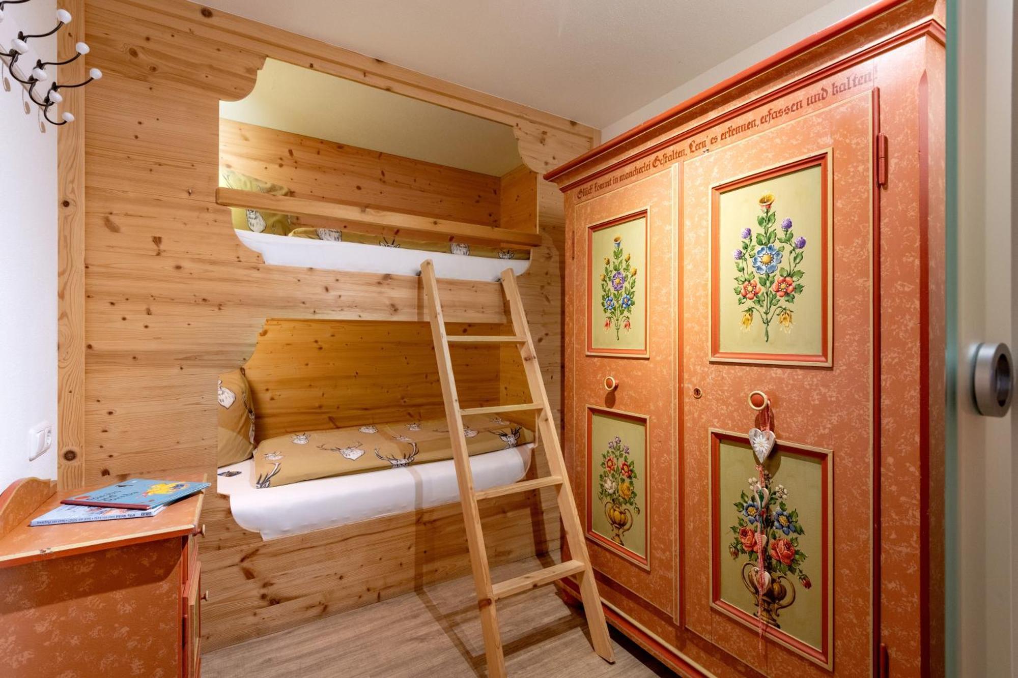 Narzenhof Wellness Chalets, Familien & Luxus Apartments Am Bauernhof Sankt Johann in Tirol Exterior photo